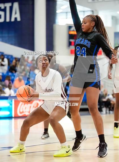 Thumbnail 2 in Lakeside vs Burke County (100 Black Men of Augusta Thanksgiving Classic) photogallery.