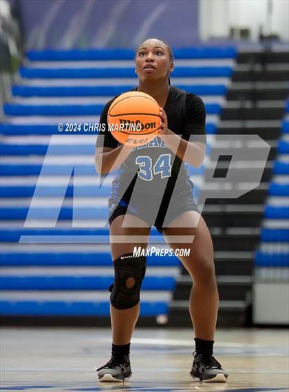 Thumbnail 1 in Lakeside vs Burke County (100 Black Men of Augusta Thanksgiving Classic) photogallery.