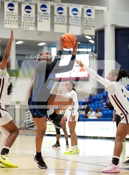 Thumbnail 3 in Lakeside vs Burke County (100 Black Men of Augusta Thanksgiving Classic) photogallery.