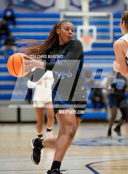 Thumbnail 1 in Lakeside vs Burke County (100 Black Men of Augusta Thanksgiving Classic) photogallery.