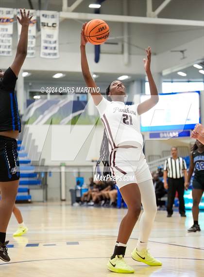 Thumbnail 2 in Lakeside vs Burke County (100 Black Men of Augusta Thanksgiving Classic) photogallery.