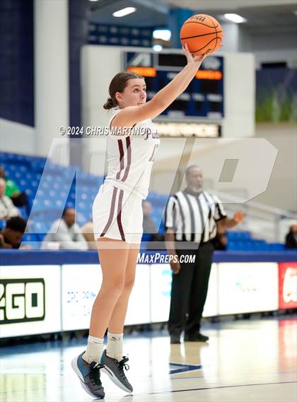 Thumbnail 3 in Lakeside vs Burke County (100 Black Men of Augusta Thanksgiving Classic) photogallery.