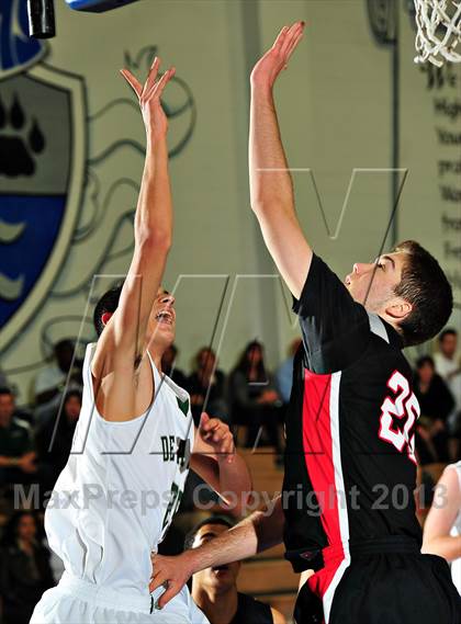 Thumbnail 3 in De La Salle vs. Harvard-Westlake (MaxPreps Holiday Classic) photogallery.