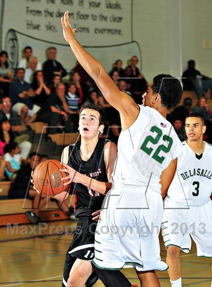 Thumbnail 3 in De La Salle vs. Harvard-Westlake (MaxPreps Holiday Classic) photogallery.