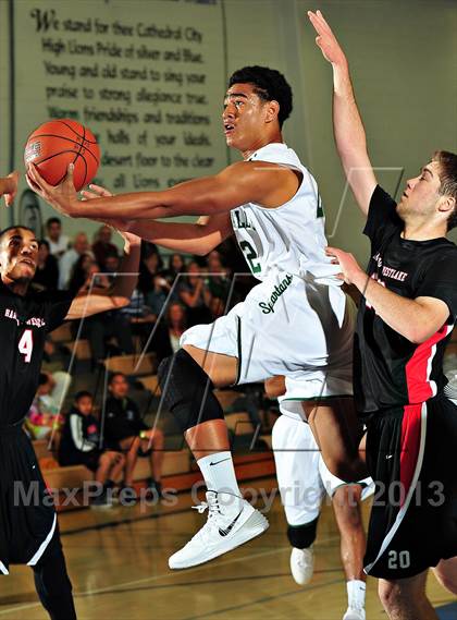 Thumbnail 2 in De La Salle vs. Harvard-Westlake (MaxPreps Holiday Classic) photogallery.