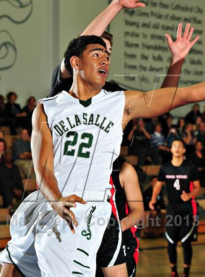 Thumbnail 1 in De La Salle vs. Harvard-Westlake (MaxPreps Holiday Classic) photogallery.