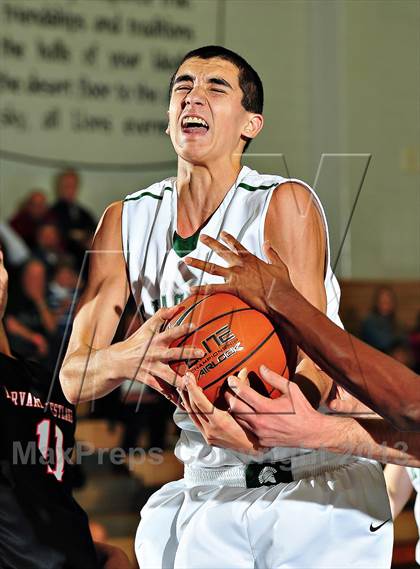 Thumbnail 1 in De La Salle vs. Harvard-Westlake (MaxPreps Holiday Classic) photogallery.