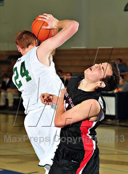 Thumbnail 1 in De La Salle vs. Harvard-Westlake (MaxPreps Holiday Classic) photogallery.