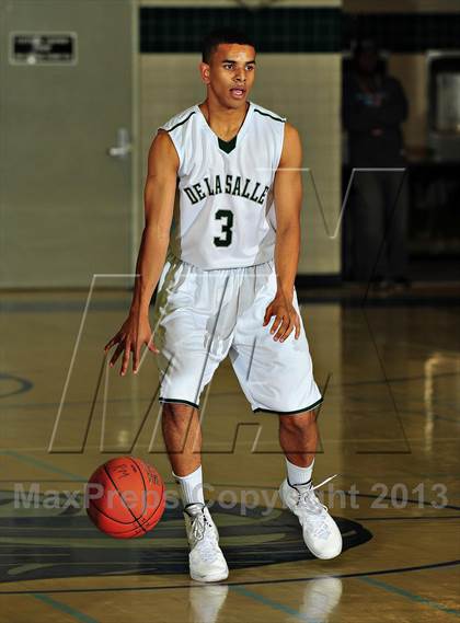 Thumbnail 2 in De La Salle vs. Harvard-Westlake (MaxPreps Holiday Classic) photogallery.