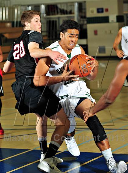 Thumbnail 1 in De La Salle vs. Harvard-Westlake (MaxPreps Holiday Classic) photogallery.