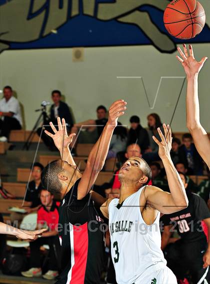 Thumbnail 1 in De La Salle vs. Harvard-Westlake (MaxPreps Holiday Classic) photogallery.