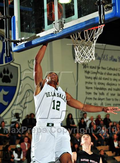 Thumbnail 3 in De La Salle vs. Harvard-Westlake (MaxPreps Holiday Classic) photogallery.