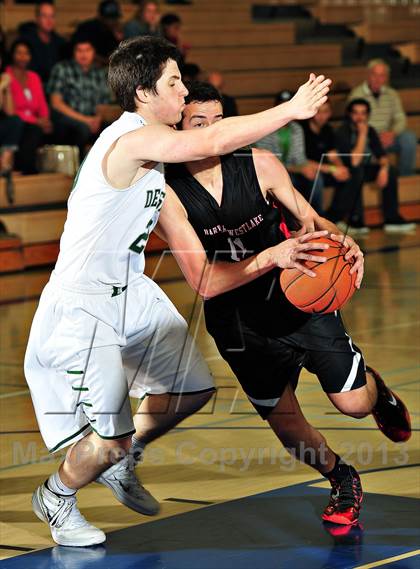 Thumbnail 1 in De La Salle vs. Harvard-Westlake (MaxPreps Holiday Classic) photogallery.