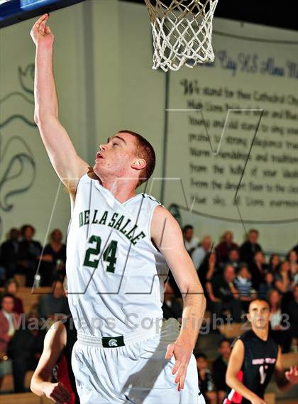 Thumbnail 1 in De La Salle vs. Harvard-Westlake (MaxPreps Holiday Classic) photogallery.