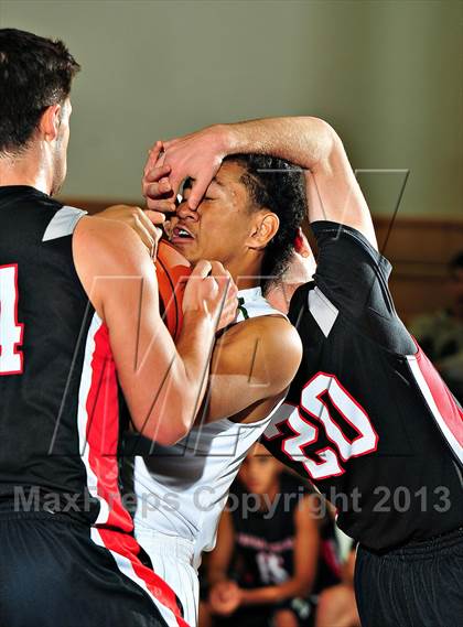 Thumbnail 1 in De La Salle vs. Harvard-Westlake (MaxPreps Holiday Classic) photogallery.