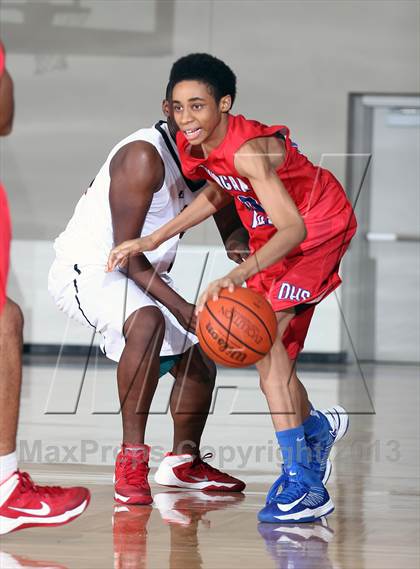 Thumbnail 1 in Hillcrest vs. Duncanville (McDonald's Texas Invitational) photogallery.