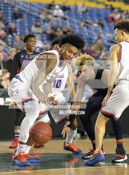 Thumbnail 2 in Wilson vs. Rainier Beach (WIAA 3A Quarterfinal)  photogallery.