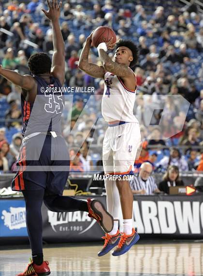 Thumbnail 2 in Wilson vs. Rainier Beach (WIAA 3A Quarterfinal)  photogallery.