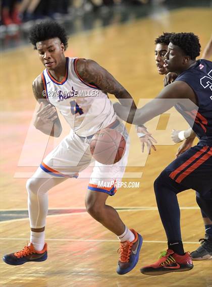 Thumbnail 3 in Wilson vs. Rainier Beach (WIAA 3A Quarterfinal)  photogallery.