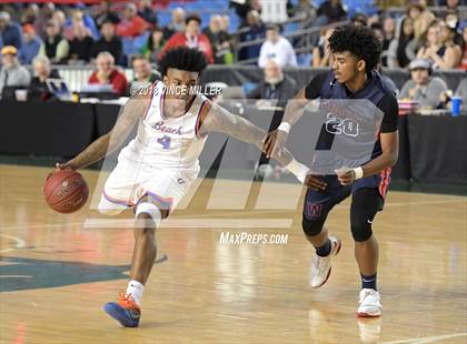 Thumbnail 2 in Wilson vs. Rainier Beach (WIAA 3A Quarterfinal)  photogallery.