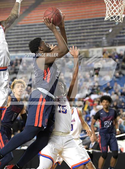 Thumbnail 2 in Wilson vs. Rainier Beach (WIAA 3A Quarterfinal)  photogallery.