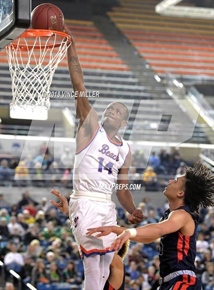 Thumbnail 3 in Wilson vs. Rainier Beach (WIAA 3A Quarterfinal)  photogallery.