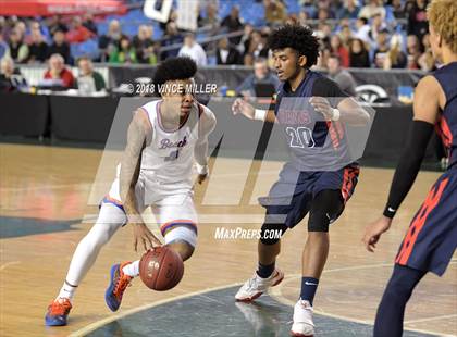 Thumbnail 1 in Wilson vs. Rainier Beach (WIAA 3A Quarterfinal)  photogallery.