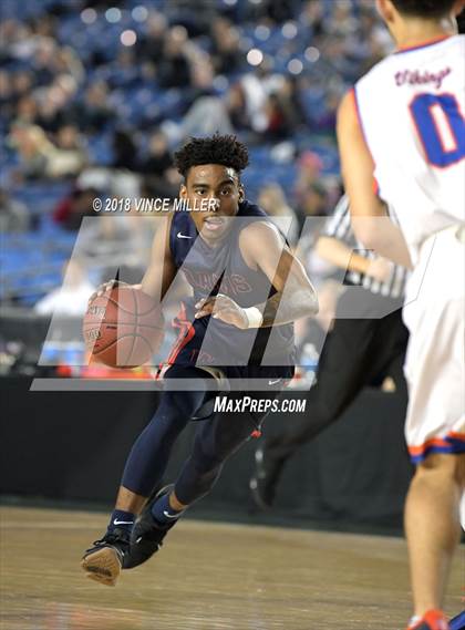 Thumbnail 1 in Wilson vs. Rainier Beach (WIAA 3A Quarterfinal)  photogallery.