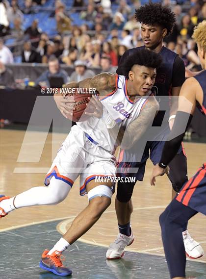 Thumbnail 2 in Wilson vs. Rainier Beach (WIAA 3A Quarterfinal)  photogallery.
