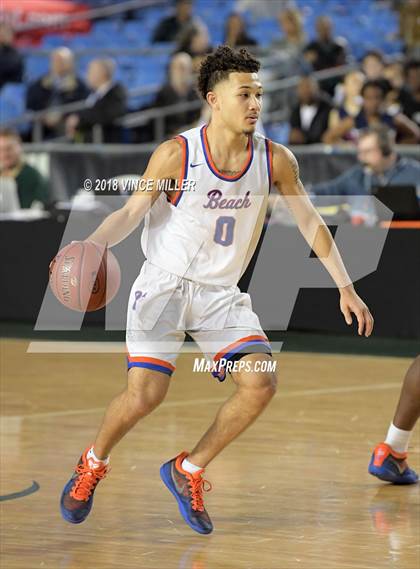 Thumbnail 3 in Wilson vs. Rainier Beach (WIAA 3A Quarterfinal)  photogallery.