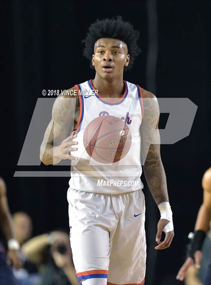 Thumbnail 1 in Wilson vs. Rainier Beach (WIAA 3A Quarterfinal)  photogallery.