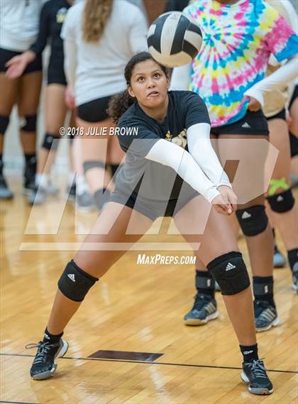 Thumbnail 3 in Warren Central @ Lawrence North photogallery.