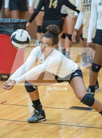 Thumbnail 3 in Warren Central @ Lawrence North photogallery.