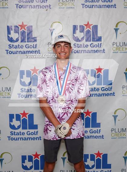 Thumbnail 1 in UIL 1A Boys Golf Finals Awards photogallery.