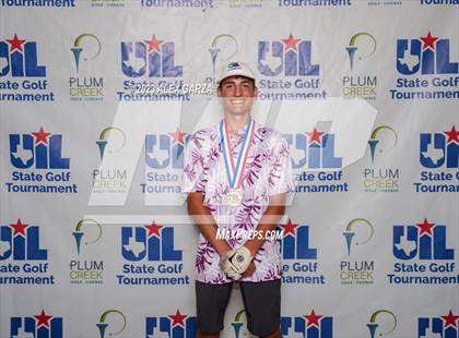 Thumbnail 1 in UIL 1A Boys Golf Finals Awards photogallery.