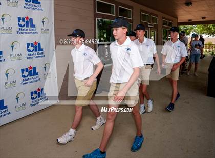 Thumbnail 1 in UIL 1A Boys Golf Finals Awards photogallery.