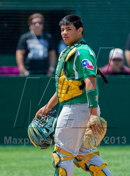 Thumbnail 2 in Bishop vs. Dilley (UIL 2A Region IV Area Playoff) photogallery.