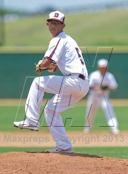 Thumbnail 1 in Bishop vs. Dilley (UIL 2A Region IV Area Playoff) photogallery.