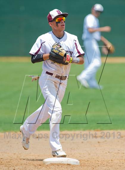 Thumbnail 3 in Bishop vs. Dilley (UIL 2A Region IV Area Playoff) photogallery.