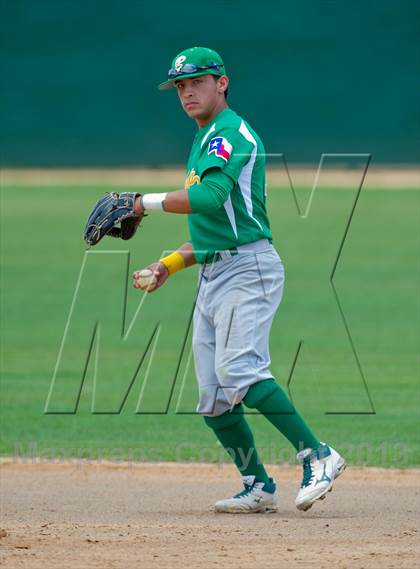 Thumbnail 2 in Bishop vs. Dilley (UIL 2A Region IV Area Playoff) photogallery.