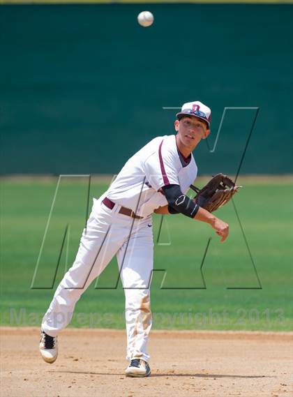 Thumbnail 1 in Bishop vs. Dilley (UIL 2A Region IV Area Playoff) photogallery.
