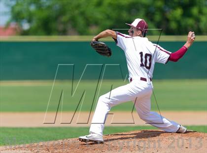 Thumbnail 2 in Bishop vs. Dilley (UIL 2A Region IV Area Playoff) photogallery.