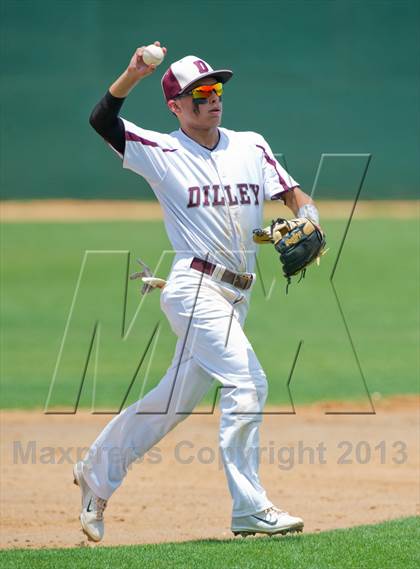 Thumbnail 2 in Bishop vs. Dilley (UIL 2A Region IV Area Playoff) photogallery.