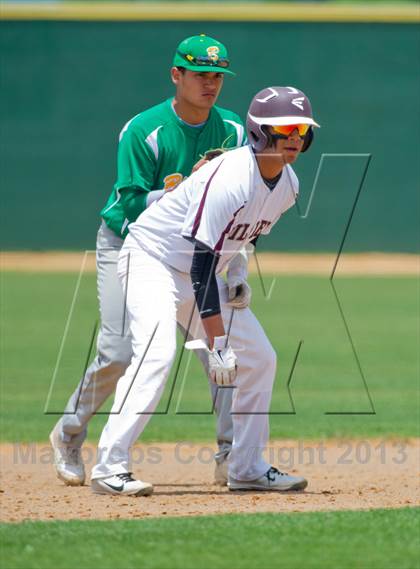 Thumbnail 3 in Bishop vs. Dilley (UIL 2A Region IV Area Playoff) photogallery.