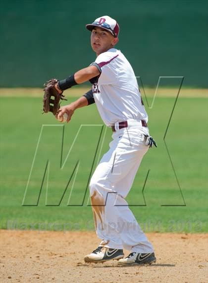 Thumbnail 3 in Bishop vs. Dilley (UIL 2A Region IV Area Playoff) photogallery.