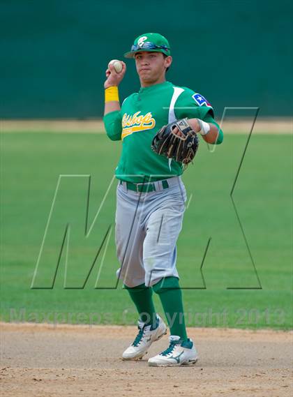 Thumbnail 3 in Bishop vs. Dilley (UIL 2A Region IV Area Playoff) photogallery.