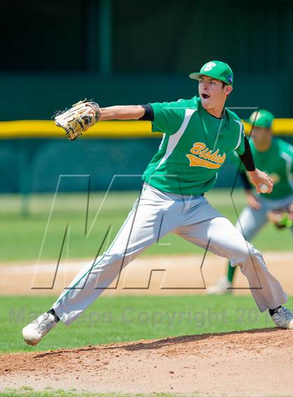 Thumbnail 3 in Bishop vs. Dilley (UIL 2A Region IV Area Playoff) photogallery.