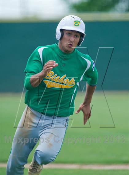 Thumbnail 1 in Bishop vs. Dilley (UIL 2A Region IV Area Playoff) photogallery.