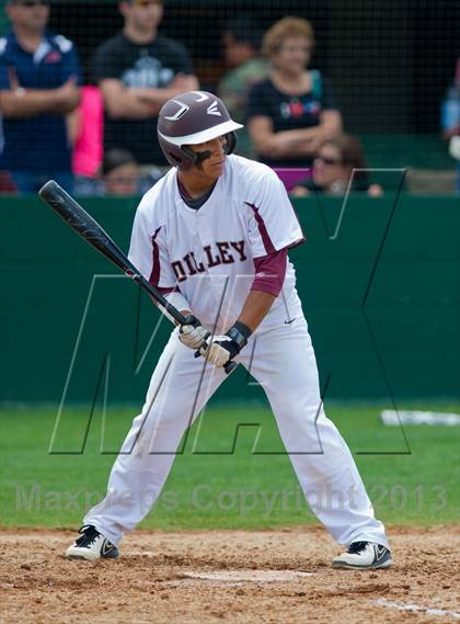 Thumbnail 3 in Bishop vs. Dilley (UIL 2A Region IV Area Playoff) photogallery.