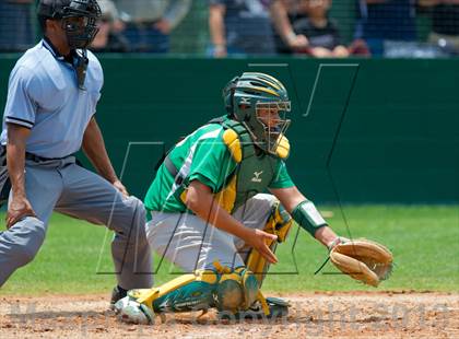 Thumbnail 2 in Bishop vs. Dilley (UIL 2A Region IV Area Playoff) photogallery.